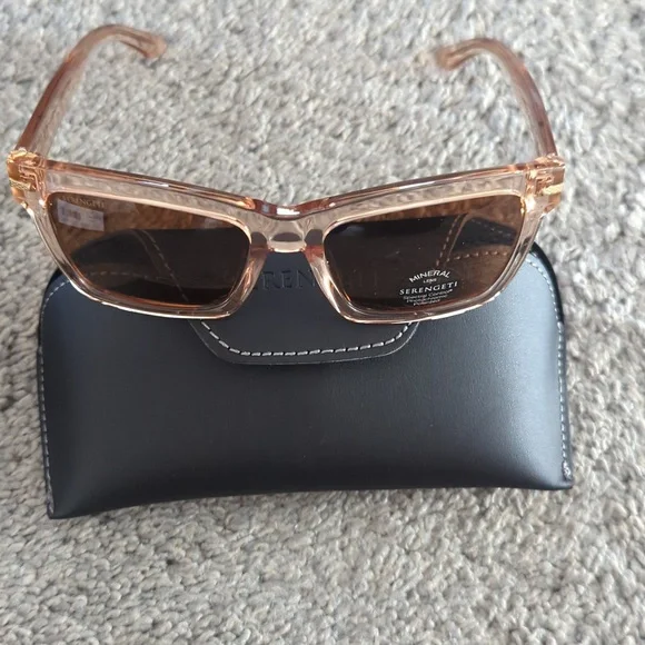 Serengeti Sunglasses - Picture 6 of 11